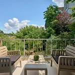 Private Modern Duplex 2Bed1Bath W Terrace! #76