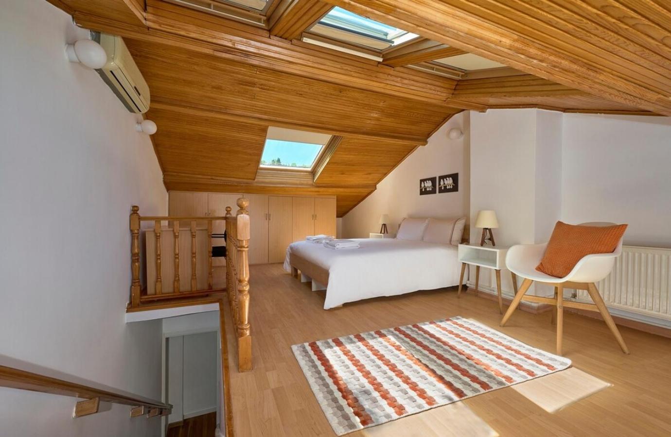 Private Modern Duplex 2bed1bath W Terrace! #76 Daire İstanbul