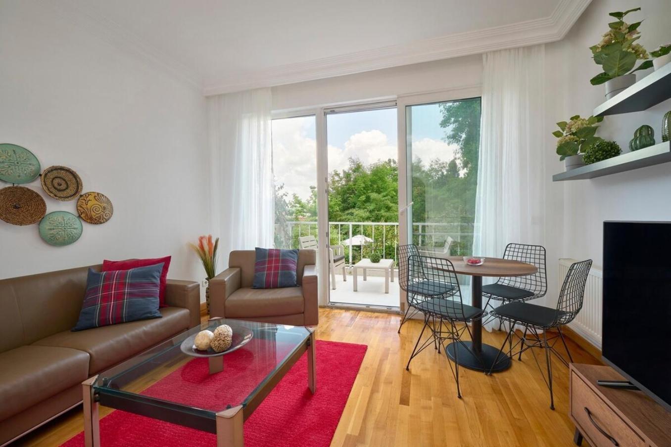 Daire Private Modern Duplex 2bed1bath W Terrace! #76 *